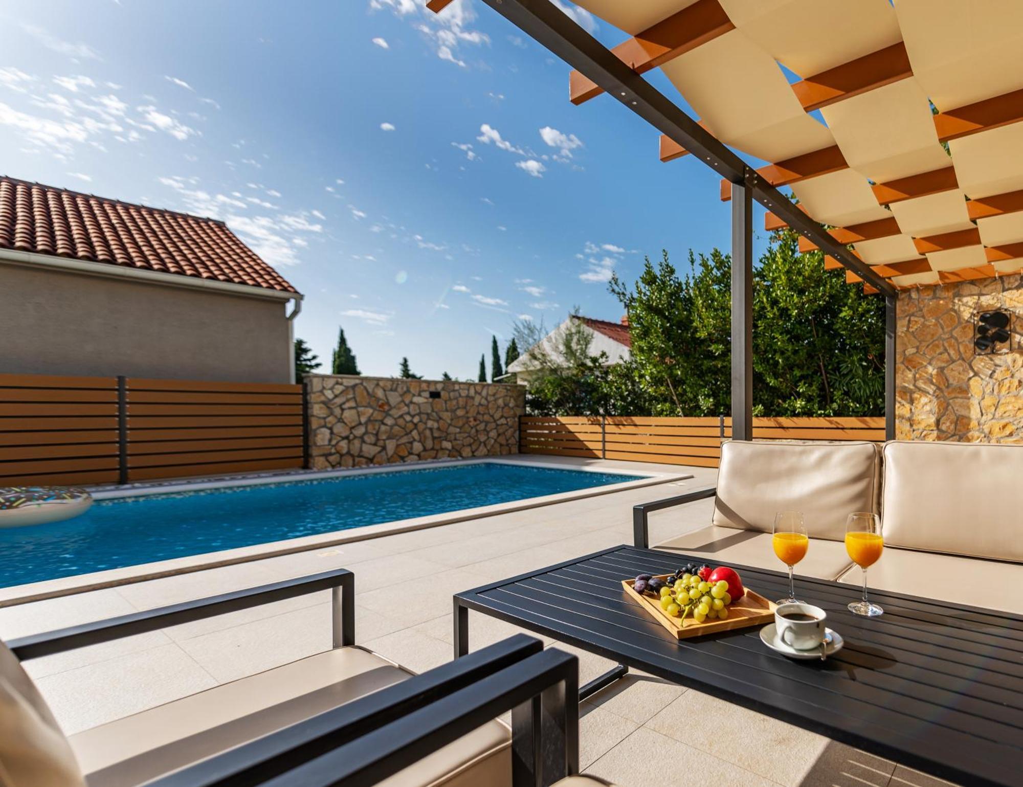 Dalmor Holiday House โรวานิสกา ภายนอก รูปภาพ
